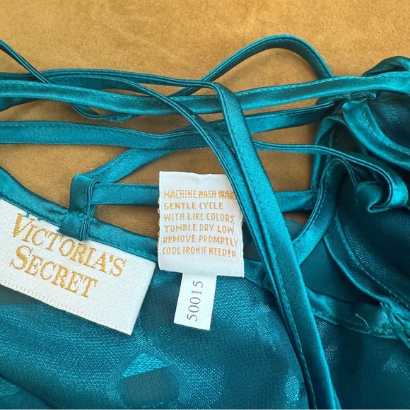 Vtg Victoria’s Secret Gold Label Satin Bodysuit Emerald Green Floral Ruffle L - Picture 8 of 9